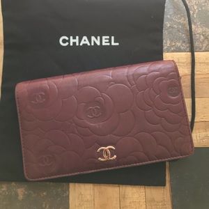 CHANEL Camellia Wallet Burgundy